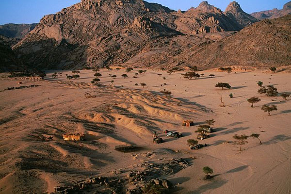 photo de l'Algérie vue du ciel, campement touareg photos de l'Algérie vue du ciel, campement touareg