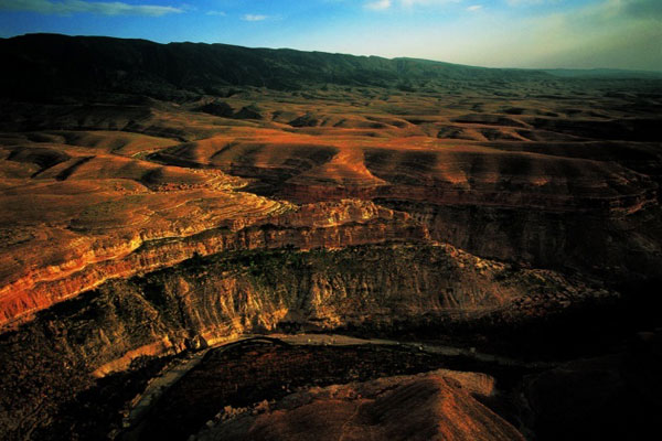 photo de l'Algérie vue du ciel, vallée du Oued El Abiod des Aurès photos de l'Algérie vue du ciel, vallée du oued el abiod des aurès