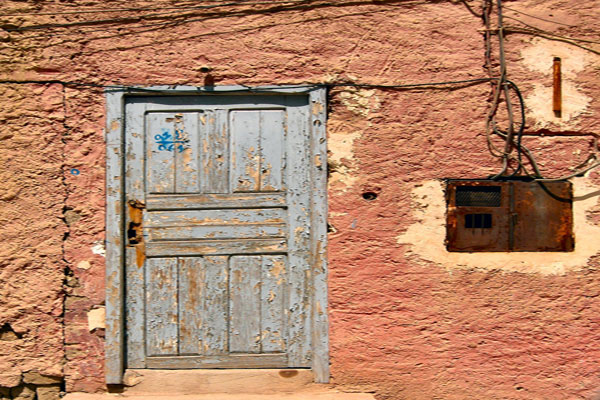 photo d'une facade de maison à tamanrasset photos d'une facade de maison à tamanrasset en algérie
